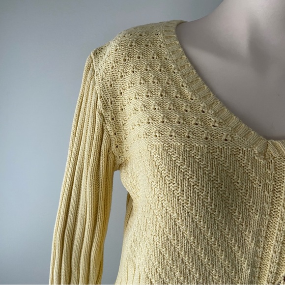 Y2K Vintage Jessica Sport Yellow Knit Vneck Pullover Sweater Size Medium - Picture 5 of 8